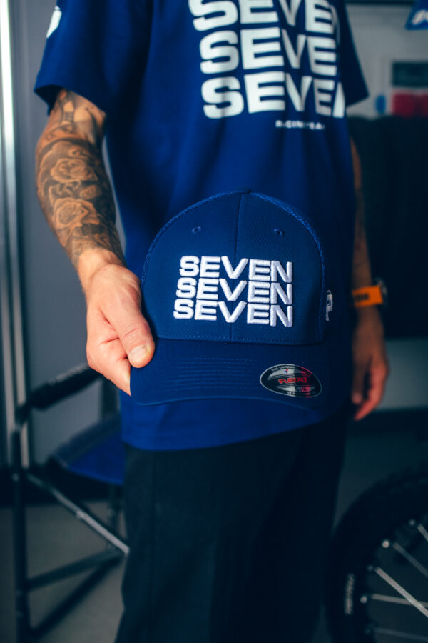 Czapka z daszkiem SEVEN